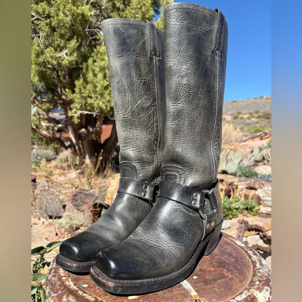 FRYE🇺🇸 15R Harness Tall Boots - Picture 7 of 16